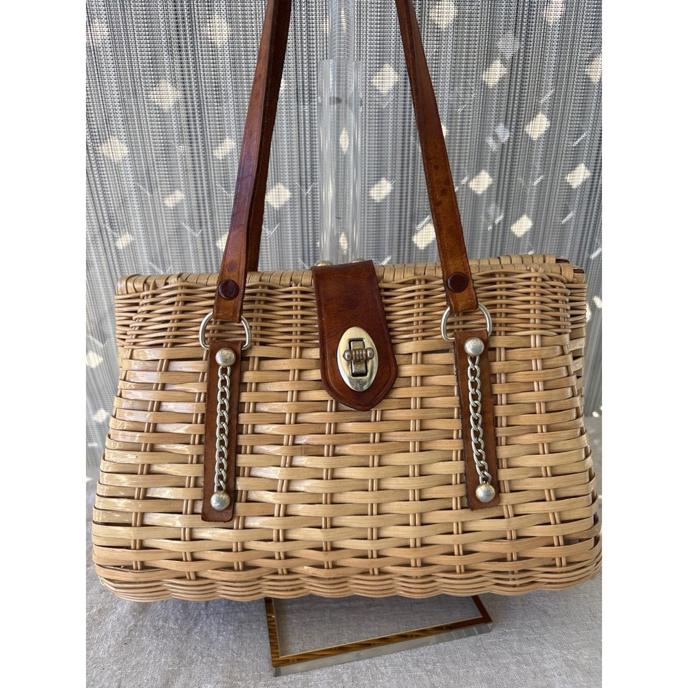 Vintage Bonnie International Wicker Cream Handbag Leather Trim & Chain -see pics